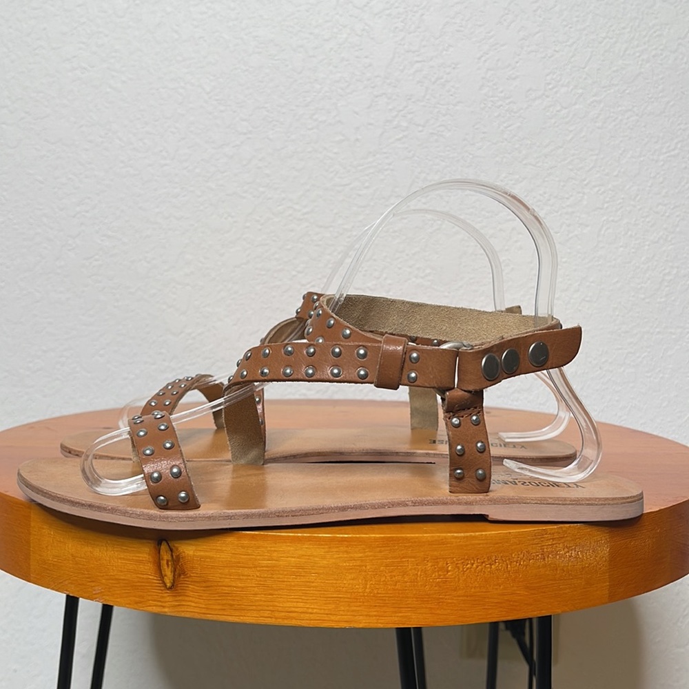 AMUSE SOCIETY X MATISSE ROCK MUSE TAN LEATHER STUDDED FLAT SANDALS **NWOT** - Picture 7 of 14